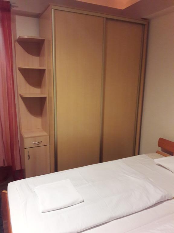 Home Apartman Debrecen Ngoại thất bức ảnh